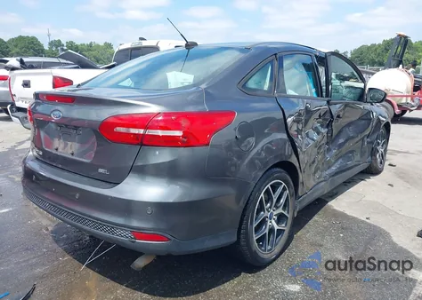 2018 Ford Focus Sel z USA, uszkodzony, nr VIN 1FADP3H24JL264994